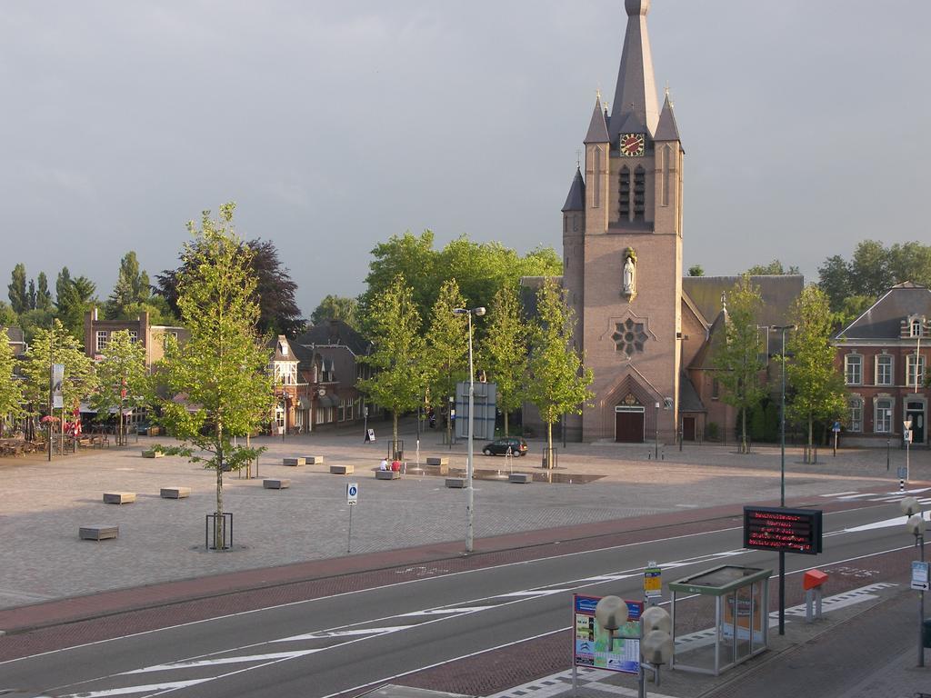 Hotel De Markt Valkenswaard Exterior foto